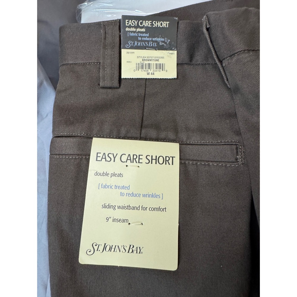 St. John's Bay Mens 44 Easy Care Shorts Brownstone Pleated Comfort Fit 9 Inseam - Picture 2 of 4